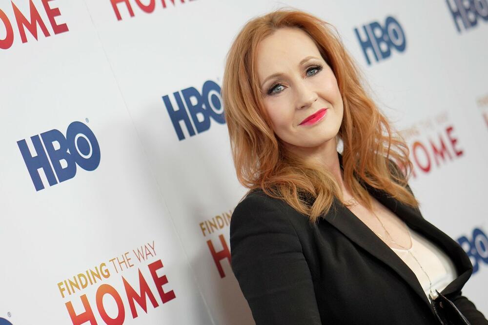 PO NJENIM KNJIGAMA RAĐEN JE FILM "HARI POTER" Pokušala je da izvrši SAMOUBISTVO, preminuo joj muž, ostala je SAMA!