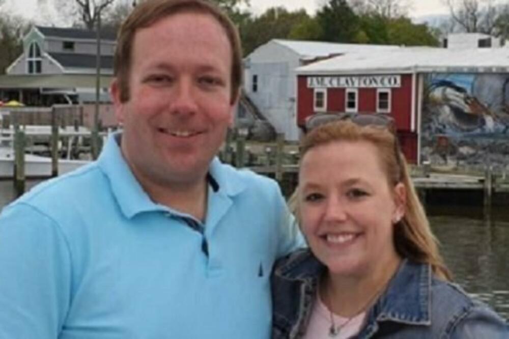 GRADONAČELNIKA OSTAVILA PARTNERKA, PA IZ BESA OBJAVIO NJENE PRIVATNE SNIMKE: Usledio obrt, ovome se nije nadao!