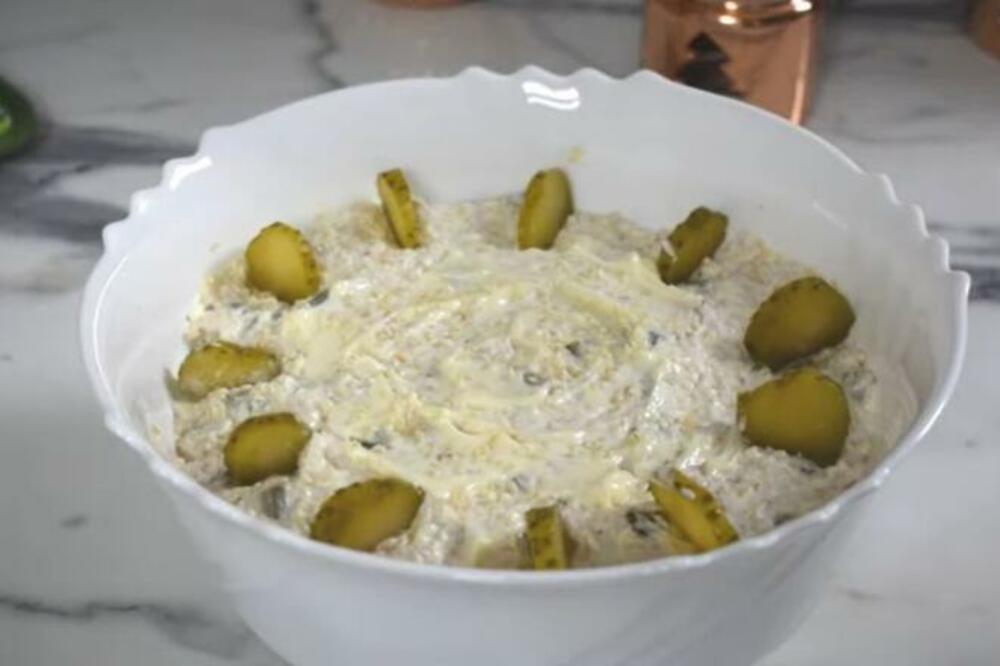 POMILUJTE NEPCE: Savršena salata sa tunjevinom i MAKARONAMA u samo 3 koraka! (RECEPT)