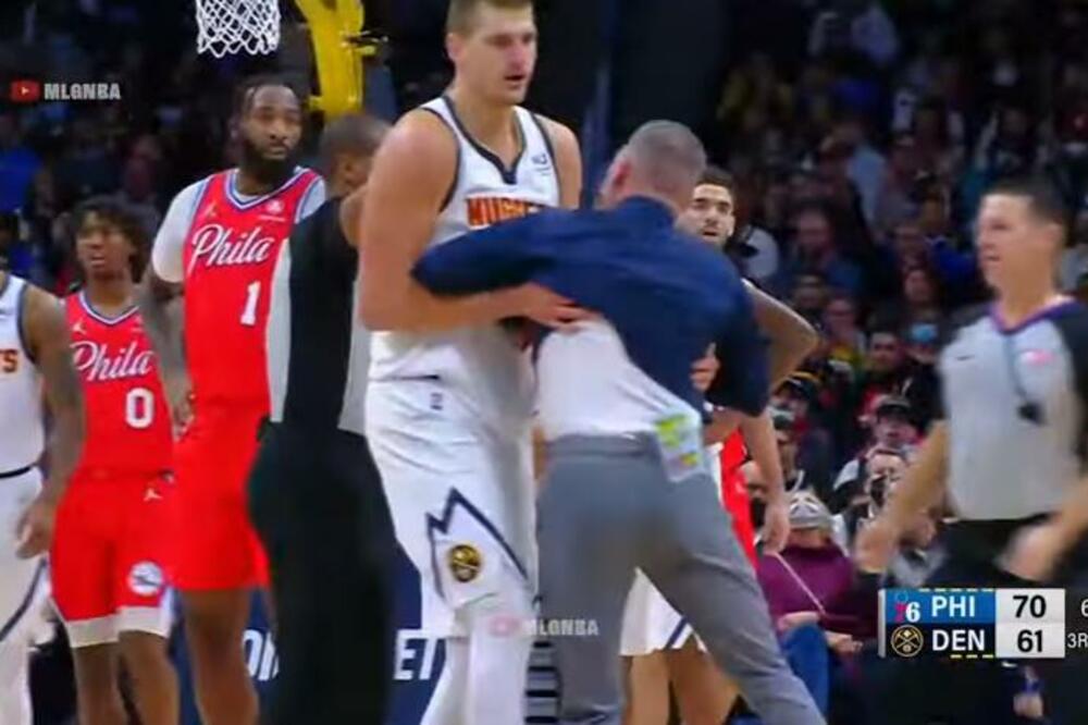 NIKOLA JOKIĆ OPET U KLINČU: Spasao je Batlera od "pomahnitalog" Melouna! (VIDEO)