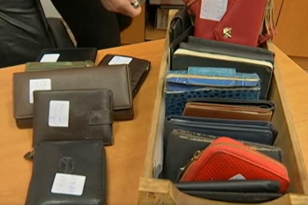 IZGUBILI STE NOVČANIK ILI TORBU U GRADSKOM PREVOZU? Ne brinite, sve se nalazi na 1 MESTU (FOTO)