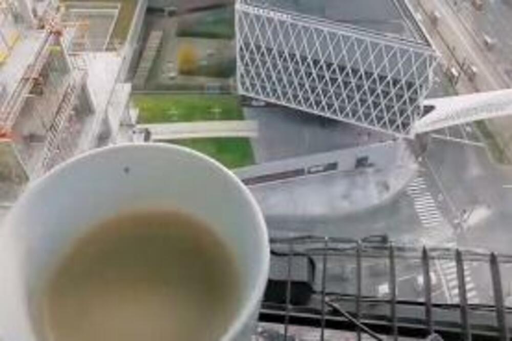 MLADIĆ IZ BOSNE POSTAO ZVEZDA TIKTOKA ZBOG SVOG POSLA! 1 stvar posebno zainteresovala ljude (VIDEO)