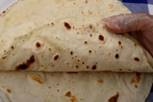 ZAGRIZLA TORTILJU, PA OSETILA "NEŠTO TVRDO": Zbog onog što je videla, UMALO NIJE UMRLA! (VIDEO)