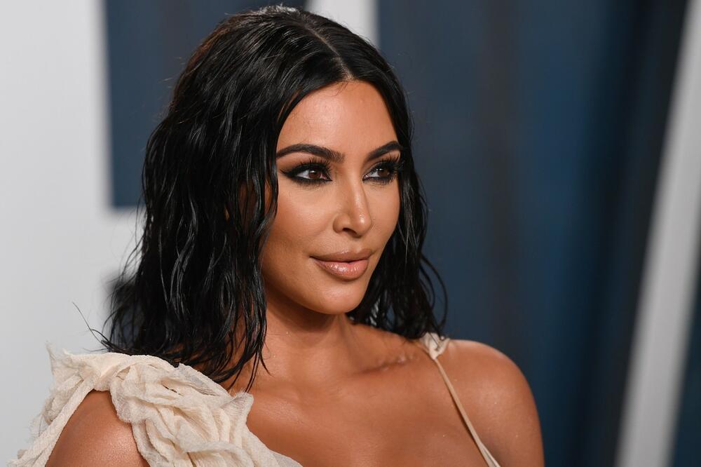 U JEKU JE SKANDAL SA BALENSIJAGOM: Evo šta je odlučila KIM KARDAŠIJAN, ŠOK ZA SVET