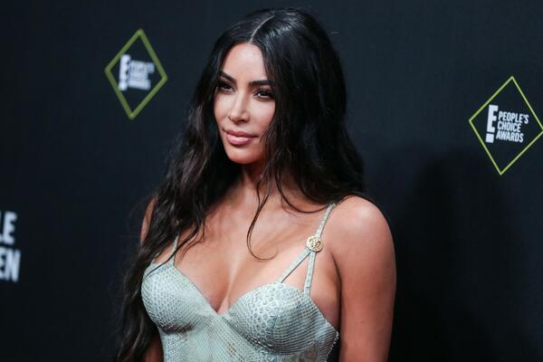 BUDUĆA PRAVNICA! KIM KARDAŠIJAN POLOŽILA NAJTEŽI ISPIT IZ 4. PUTA: Bliži se svom OSTVARENJU SNA!