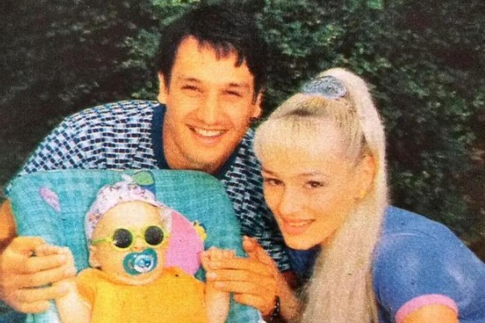 DA LI ZNATE KO JE NA FOTKI? Par je bio MEGA POPULARAN, a slatka beba je kasnije PODELILA SRBIJU zbog svoje LJUBAVI