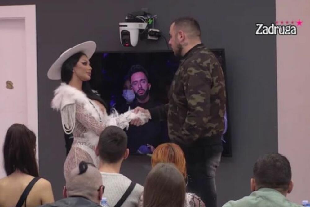 SUOČAVANJE BIVŠIH PARTNERA: Maja pružila RUKU Filipu Caru, pa usledila BRUTALNA reakcija (VIDEO)