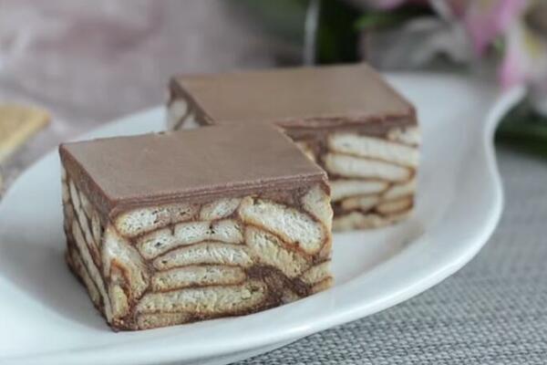 "LAŽNA MAĐARICA" BEZ PEČENJA: Slatkiš koji oduzima DAH (RECEPT)