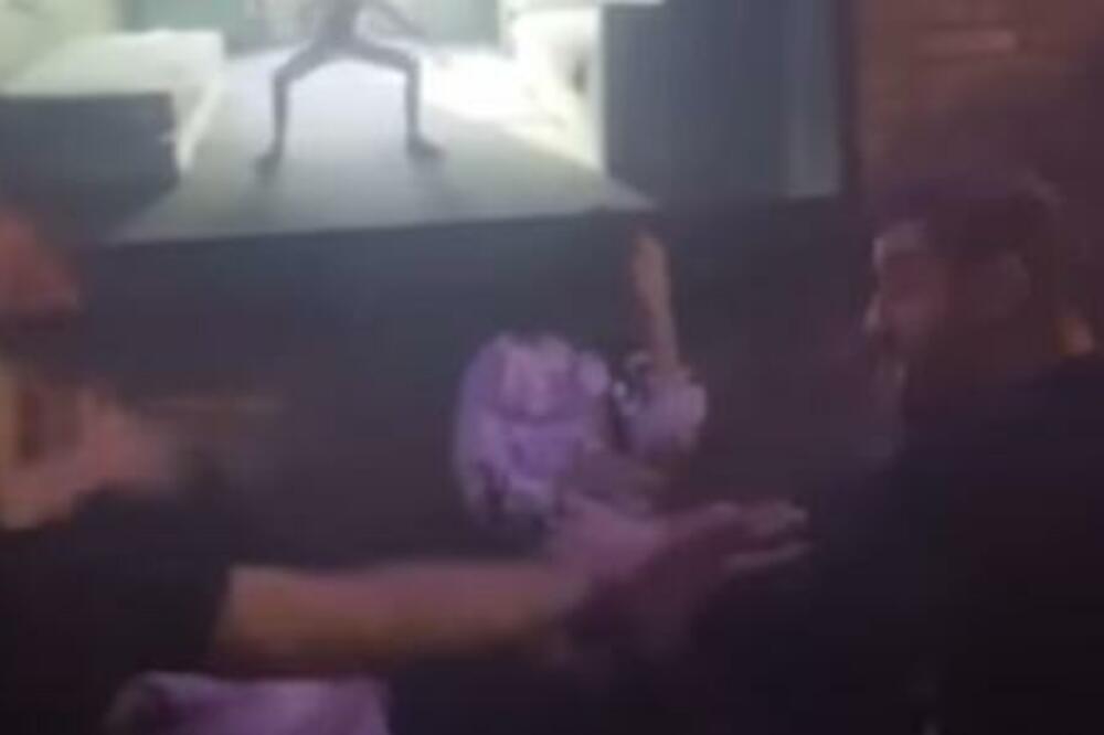 MAKLJAŽA UZ MUZIKU U POSUŠJU: Povređeni zadobili prelome ekstremiteta i potres mozga (VIDEO)