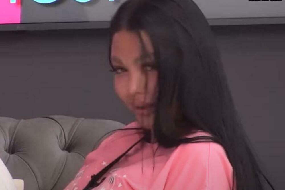 "TI MISLIŠ DA JE MENI LAKO!?" JANJUŠ POKLEKNUO NA MAJINE SUZE: Pukle ih emocije, ne mogu jedno bez drugog!