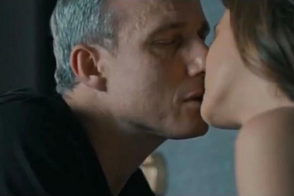 LJUBAVNI HOROSKOP ZA AVGUST 2022: Vage spremne za FLERT, Blizancima TURBULENTNO