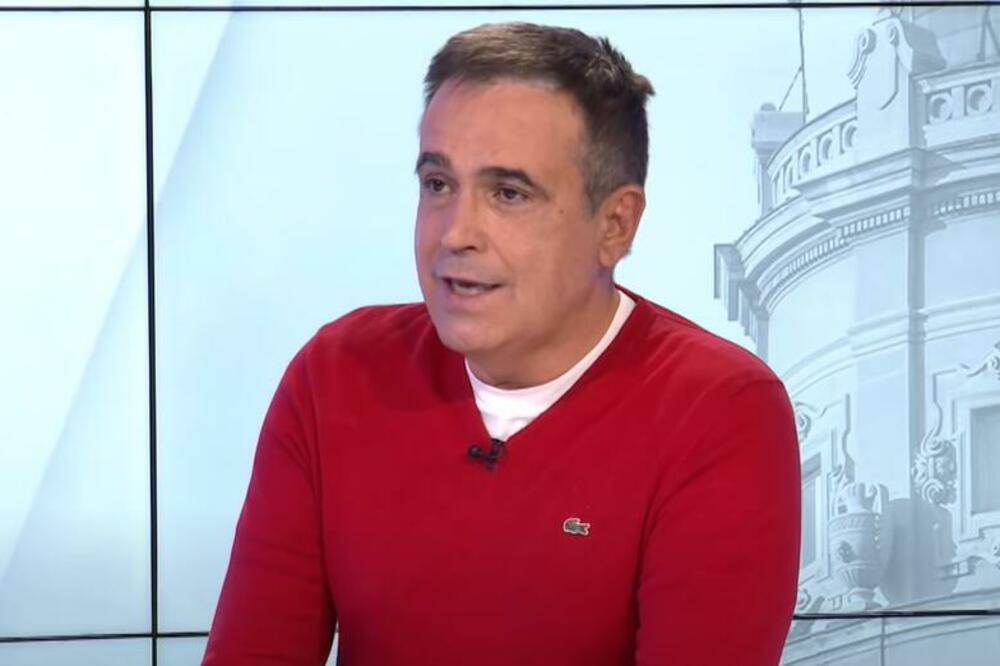 BRAJUŠKOVIĆ OŠTAR PREMA ANTIVAKSERIMA: Oni tvrde da ljudi UMIRU od belih traka na nebu, mnogi se plaše IGLE