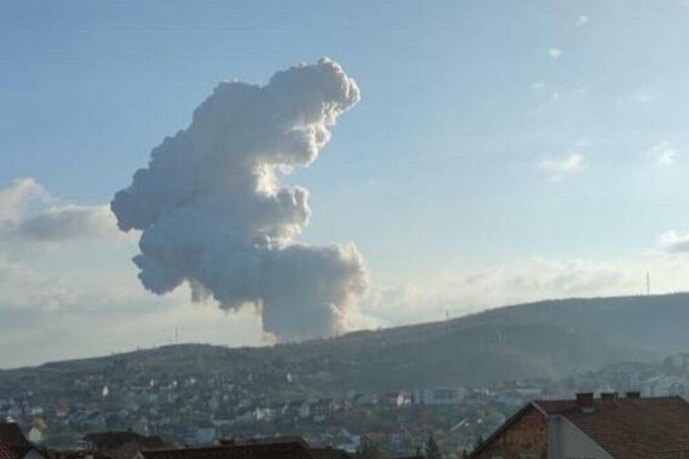 PRVE SLIKE IZ BUBANJ POTOKA! Dim kulja, snažan zvuk uznemirio građane!