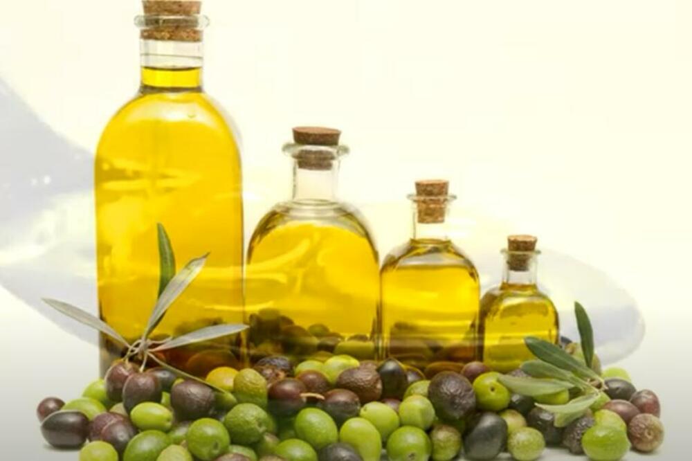 Čim kupite novu flašu maslinovog ulja, odmah ovo uradite: Ako vam promakne, posle će biti kasno!