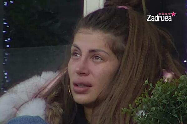 DALILA NE MOŽE DA SE SMIRI NAKON ŠTO JE SHVATILA DA JE IZIGRANA! Jeca i guši se u suzama, Car je SLOMIO! (VIDEO)