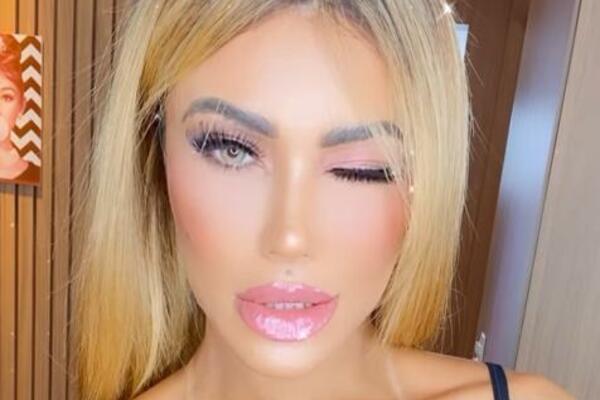 ŽELELA SAM ISTAĆI NAJBOLJE OSOBINE, A TO SU MOJE GRUDI: Utegla sam se u VENČANICU i URADILA OVO bez razmišljanja