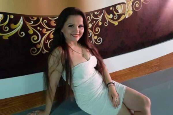 "KRVI JE BILO NA SVE STRANE, PALA SAM U NESVEST!" Naša pevačica doživela NEZGODU, evo šta se desilo!