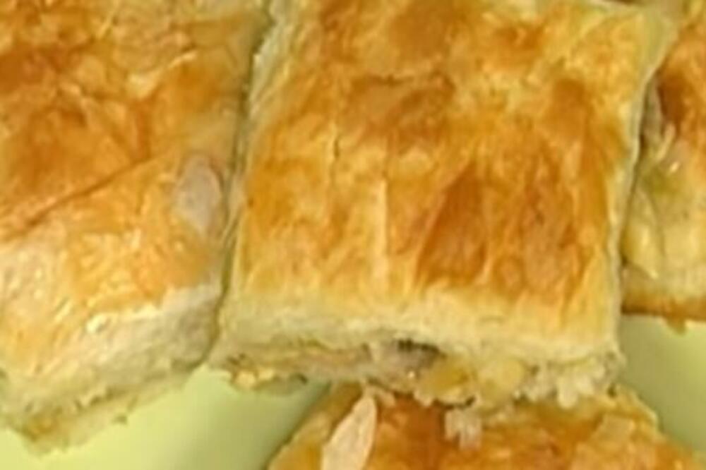 IDEALNA ZA DORUČAK ILI VEČERU ZA VREME POSTA: Pita sa pečurkama na VODI (RECEPT)