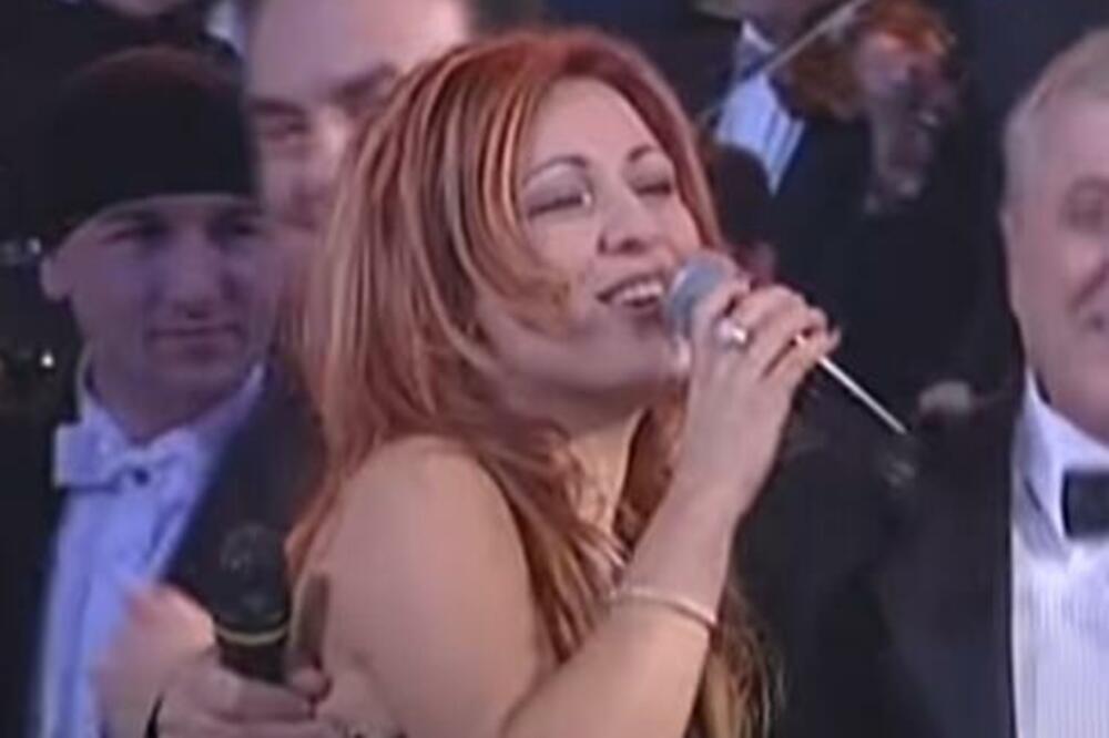 NAPRAVILA JE BUM NA ESTRADI SA ČUVENIM HITOM "MERCEDES"! Evo kako danas izgleda radi popularna BUGARSKA PEVAČICA!