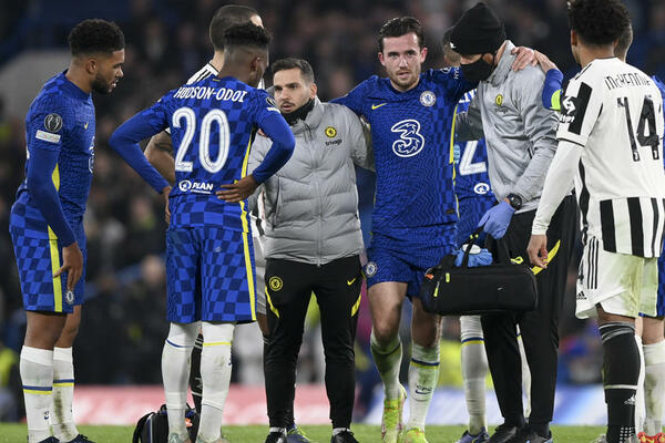 TUHELU POVREDE KLJUČNIH IGRAČA POKVARILE JUBILARAC: Imao je velike bolove, nadamo se da će se izvući!