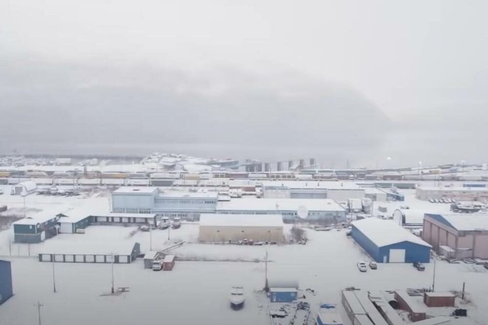 MINIJATURNI GRAD NA ALJASCI SA NEOBIČNOM PRIČOM: Svi stanovnici okupiraju 1 jedinu zgradu! (FOTO/VIDEO)
