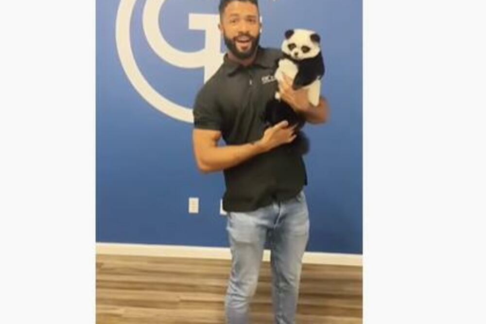 KREATIVNI GRUMER PRETVARA PSE U PANDE I ŽIRAFE: Fenomenalan je!(VIDEO)