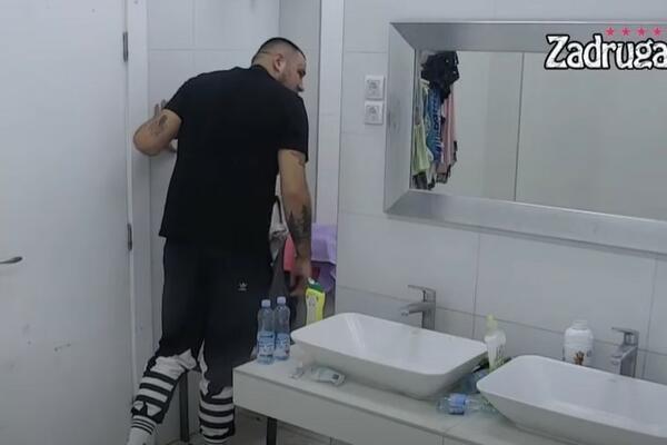 FILIP SE ZGROZIO MAJINOM PRLJAVŠTINOM: Kada je video šta je uradila odmah je REAGOVAO pa napravio GRIMASU DECENIJE!