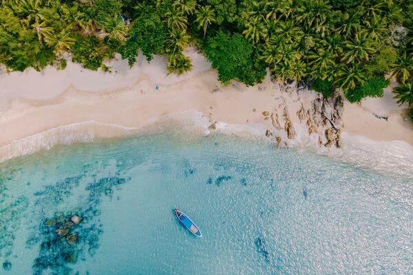 "Ceo dan piju 1 kafu, uzmu ležaljke a onda...": Grk i Srbin opleli po našim turistima na plaži