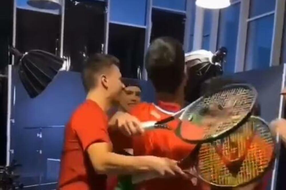 DEJVIS KUP TIM SRBIJE U INSBRUKU LUDUJE: Đoković i ekipa napravili šou u svlačionici (VIDEO)