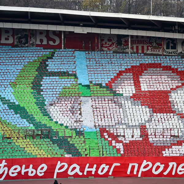 NEMA IH NA TRIBINAMA, ALI SU POSLALI JASNU PORUKU IGRAČIMA: 'Delije' čekaju rano evropsko proleće! (FOTO)