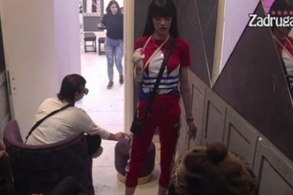 "TI SI PUNJENA PRELJUBNICA": Tara Simov pokušala da PONIZI DALILU, a onda joj je MUJIĆEVA začepila usta!