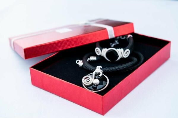 NAKIT ZA SVAKU ODEVNU KOMBINACIJU: Za samo 490 dinara dopunite outfit ovim ručno rađenim aksesoarima!