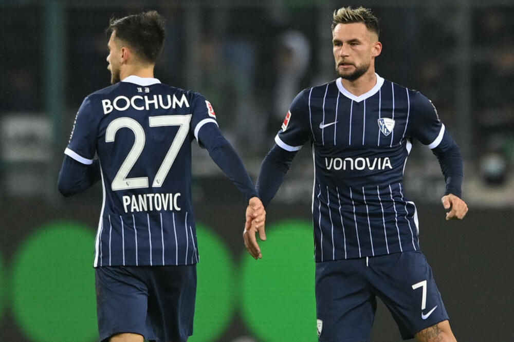 PANTOVIĆ DONEO BOHUMU SVA TRI BODA: Dortmund slavio u Volfsburgu i upisao deseti trijumf, vratio se Haland!