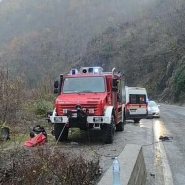 VOZILO SLETELO U MORAČU, RONIOCI TRAŽE VOZAČA: Teška saobraćajna nesreća kod mosta Luča