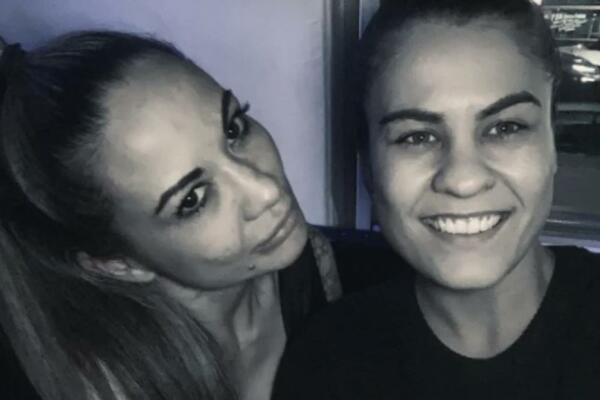 SIMONA JE POBEGLA U AMERIKU KAD JOJ SE DEČKO UBIO: Majka je uvela u PROSTITUCIJU, iza rešetaka završila zbog DROGE