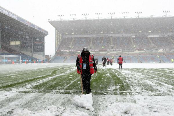 PUTOVANJE IM SE PRETVORILO U ZIMSKI KOŠMAR: Navijači ostali razočarani posle dolaska sa drugog kontinenta (FOTO)