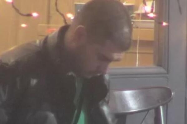 DEJAN PONOVO PATI ZA DALILOM: Otišao je od svih, sedeo na hladnoći i samo gledao u jednu tačku!