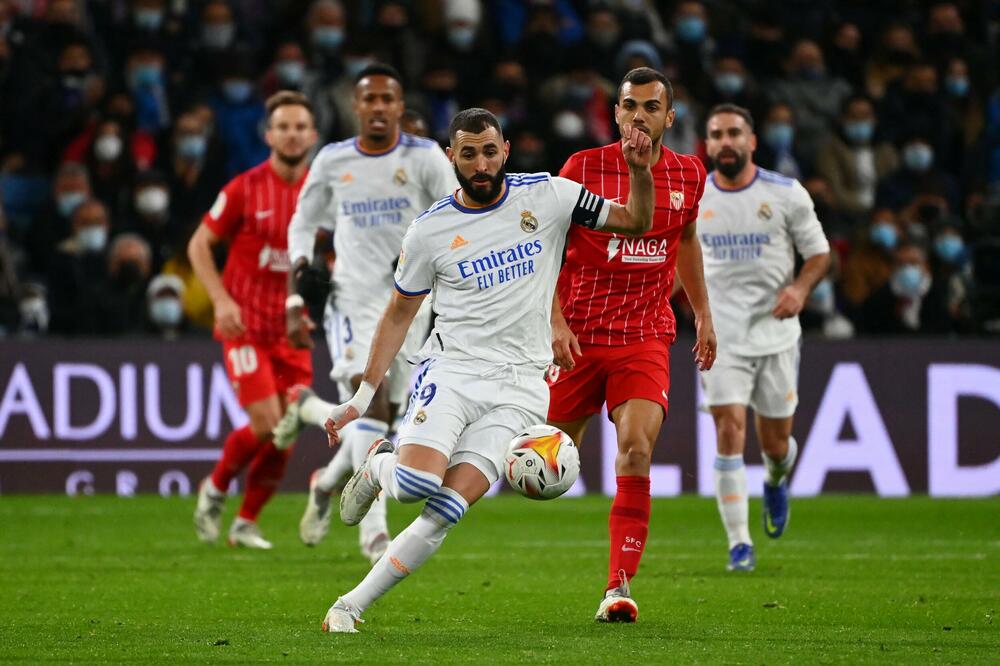 MAJSTORIJA VINISIJUSA VREDNA TRI POENA: Real u finišu meča pobedio Sevilju (FOTO)