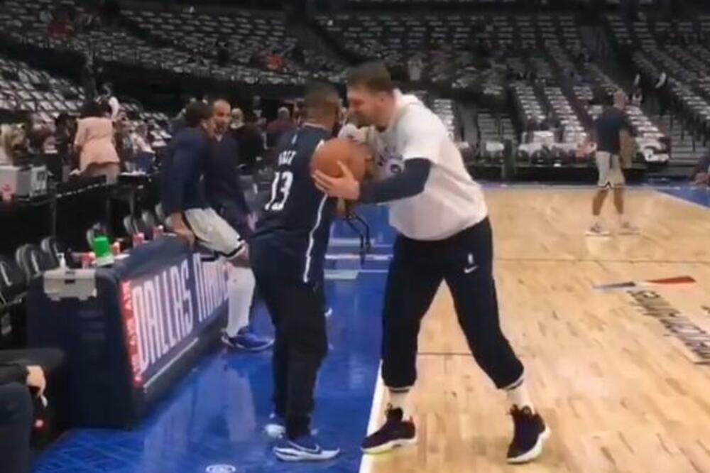 CECIN HIT TREŠTI DOK SE DONČIĆ ZAGREVA: Onda mu je legenda Holivuda "pokazala" kako se šutiraju trojke! (VIDEO)