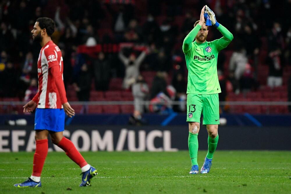 REZULTAT MU DOZVOLIO DA SE SMEJE A NE DA PLAČE: Bizarna greška Oblaka rezultirala golom! (VIDEO)