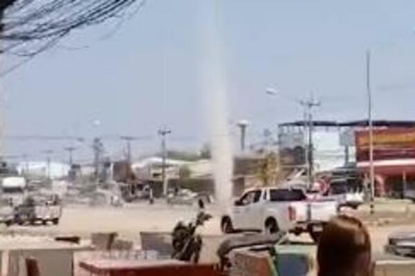 KAKAV JE OVO TORNADO? Građani ostali u ŠOKU kada su videli šta im DOLAZI! (VIDEO)