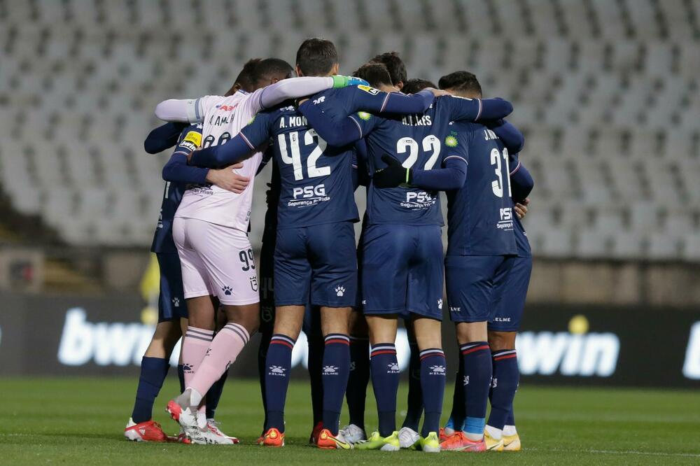 STRAŠNE VESTI IZ PORTUGALA! Svi fudbaleri Belenešeša zaraženi novim sojem korona virusa