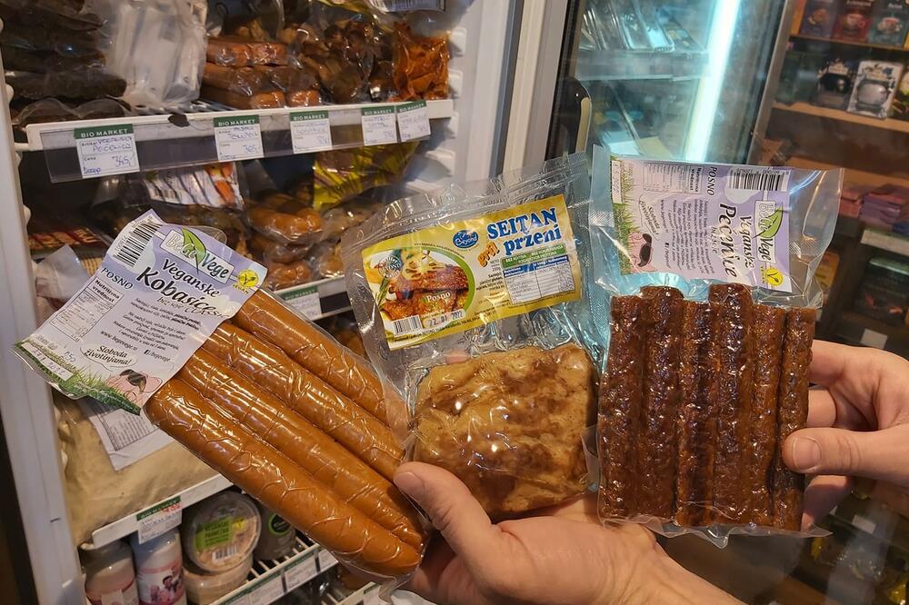 Šta kada se slučajno omrsite tokom Božićnog posta? Sveštenik Radoslav dao odgovor koji će iznenaditi mnoge