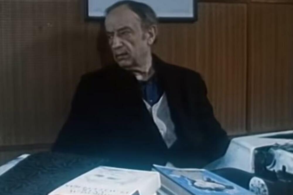 NAJLEPŠA NOVOGODIŠNJA ČESTITKA: I danas je mnogi koriste, ovako je Duško Radović poželeo sreću slušaocima!