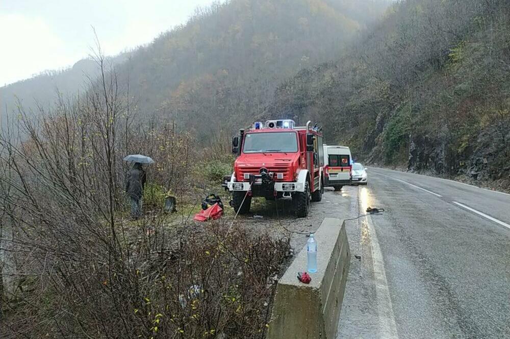 SLUPALA SE TRI AUTA U ŠAPCU: U nesreći teško povređen pešak!