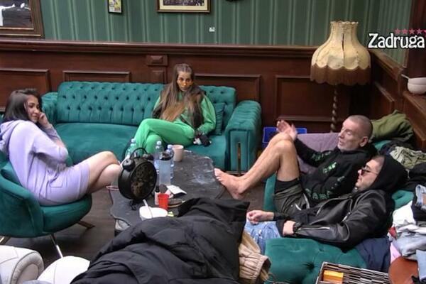 DRAGOJEVIĆI NA KORAK DO POMIRENJA? Sve vreme zajedno,Lepi Mića ima PAKLENI PLAN: Ne odvajaju pogled jedno sa drugog