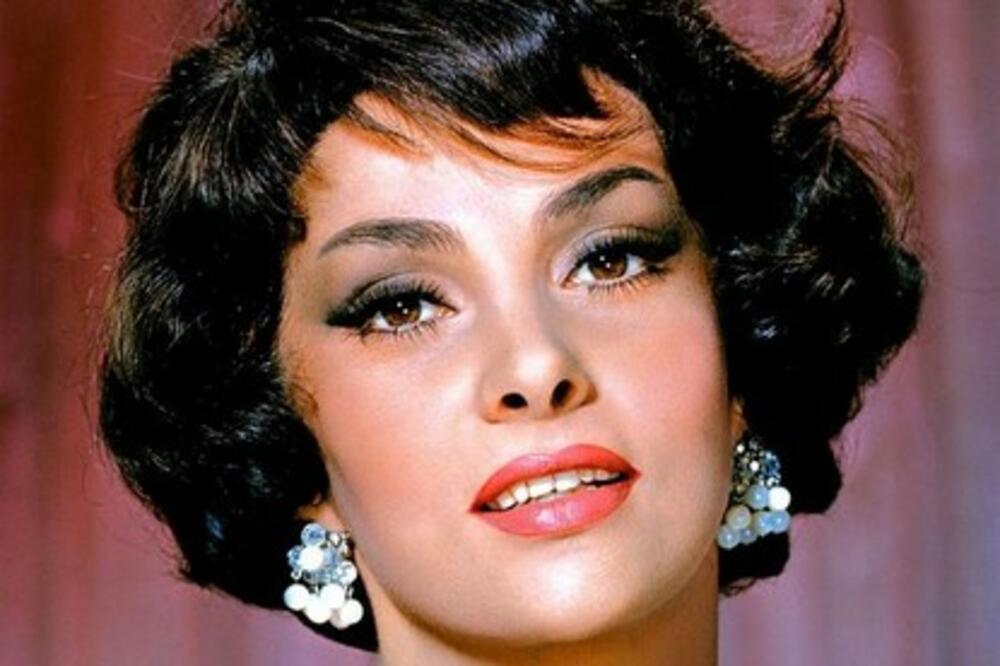 OVO IME IMA SAMO 4 SLOVA, A PUNO JE SIMBOLIKE: Nosi ga glumačka legenda! (FOTO)