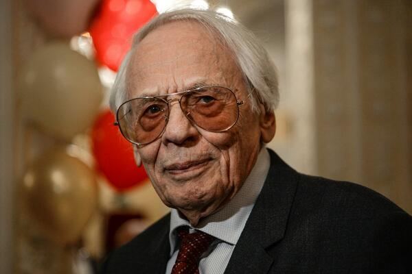 UMRO VLADIMIR NAUMOV!