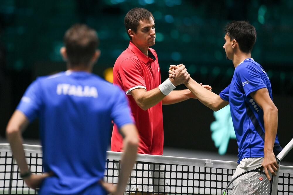 HRVATSKA NA KORAK OD POLUFINALA: Borna Gojo doneo neočekivani poen (FOTO)