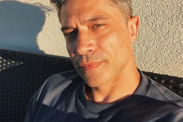 INTIMNA SCENA SA DVE DEVOJKE POMUTILA JE RAZUM SRBIMA: Glumac otkrio kako su snimili TAJ DEO, nije mu bilo LAKO!